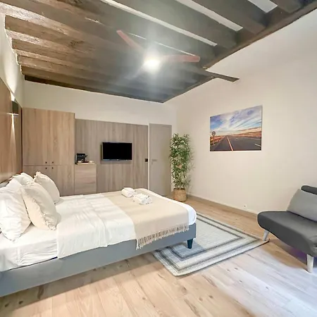 Apartament Elegant Steps Away From Iconic Landmarks Paryż
