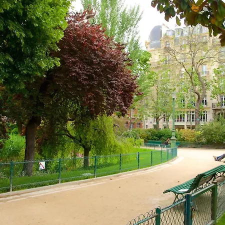 Apartment Elegant Steps Away From Iconic Landmarks Paris