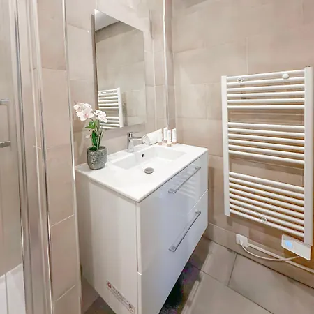 Apartamento Elegant Steps Away From Iconic Landmarks Paris